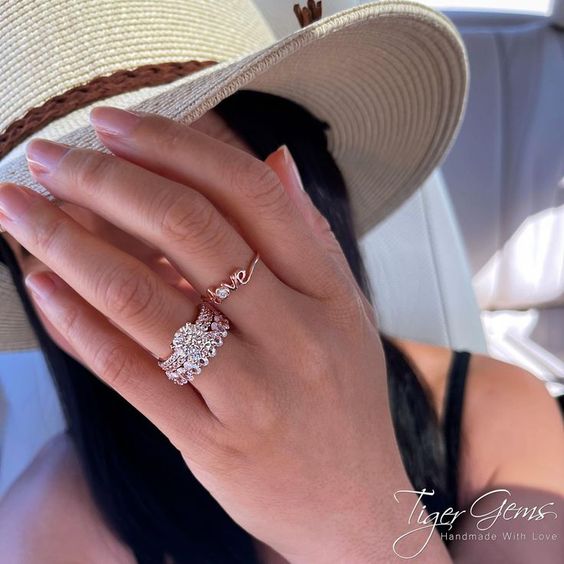 CRB4207600 - LOVE ring, diamond-paved, ceramic - White gold, ceramic,  diamonds - Cartier